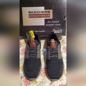 Sketchers Streetwear Sneakers